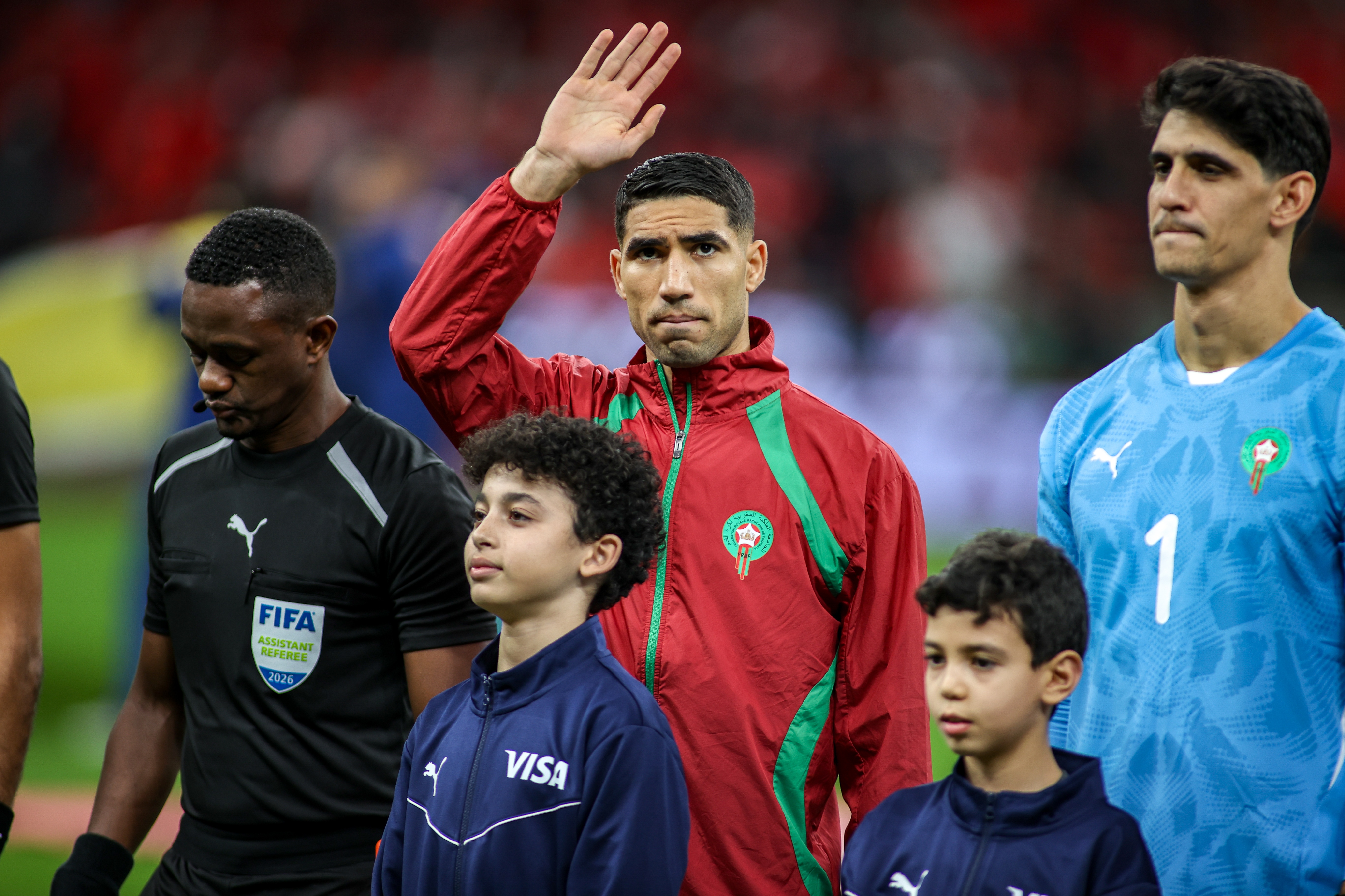 新2网址-心情不同！巴黎人报：巴黎两将阿什拉夫和姆巴耶已经归队